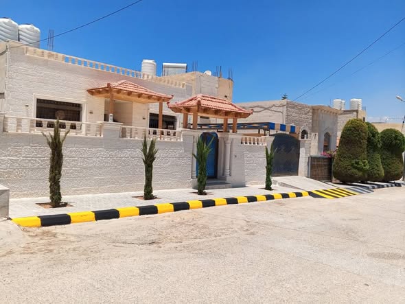 منزل مستقل فاخر للبيع في سحاب - 3