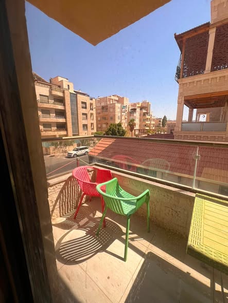 شقة فاخرة للإيجار في العقبة السكنية 5 (الخامسة) - 2