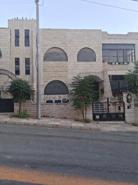 عمارة استثمارية للبيع في صويلح - 365 ألف دينار