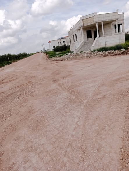 أرض سكنية فاخرة على شارعين في سال عليا الغربي - إربد - 4