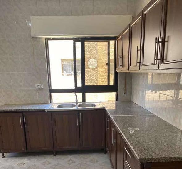 شقة فاخرة للإيجار في ضاحية الرشيد - 220م - 4