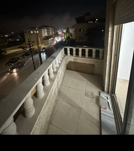 شقة فاخرة في الجندويل - الطابق الثاني - 4