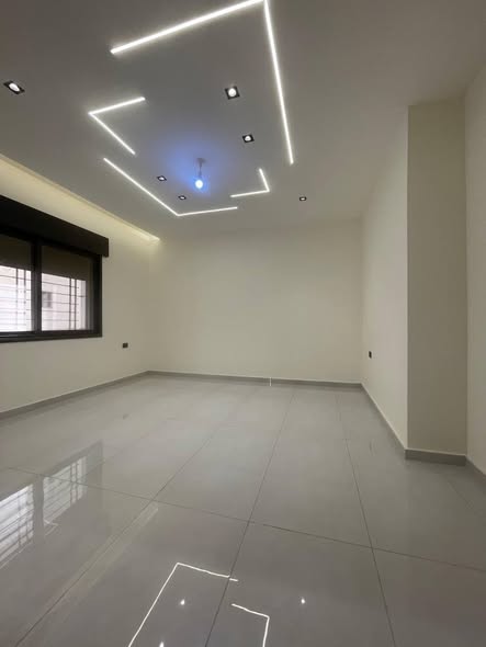 شقة فاخرة جديدة للإيجار في البنيات - 2