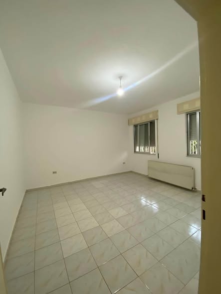 شقة واسعة للإيجار من فيلا في ضاحية النخيل - 4