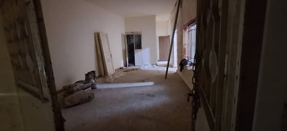 بيت مستقل للبيع بحالة ممتازة حي هادئ - 2