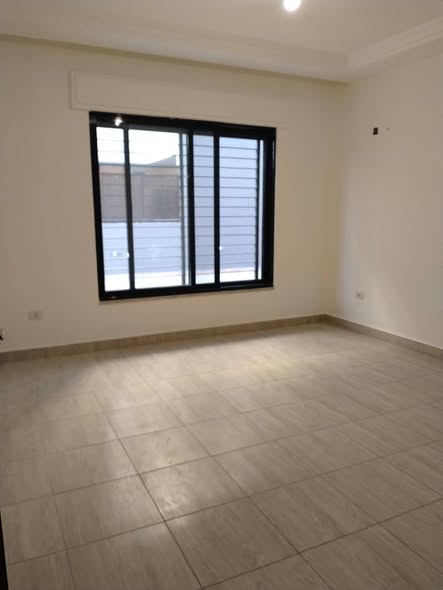 شقة سوبر ديلوكس فارغة للايجار في ضاحية النخيل - 3