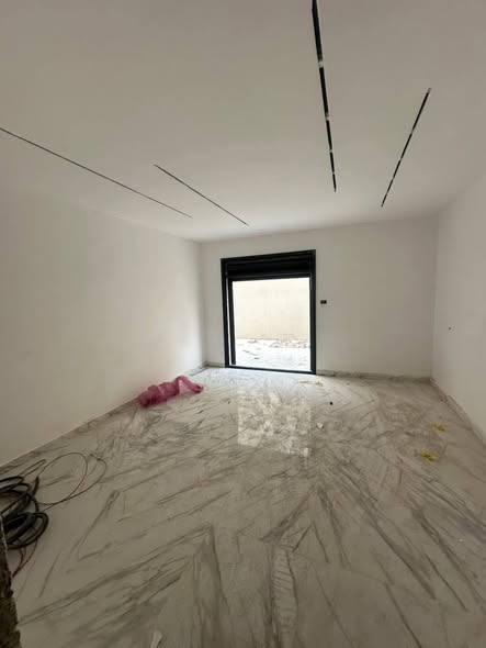 شقة فاخرة للبيع في أجمل مناطق طبربور - 2