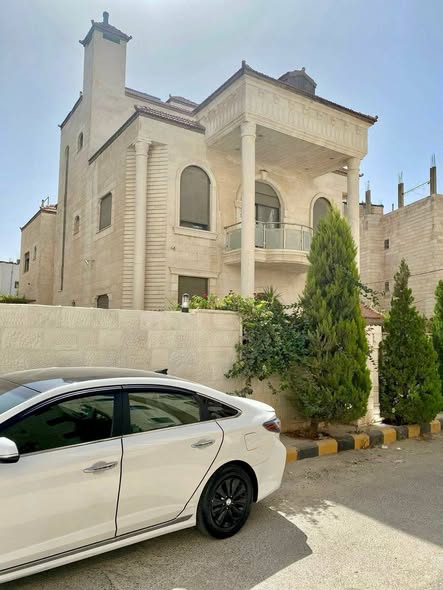 فيلا فاخرة في المقابلين بسعر خيالي 340,000 دينار - 5