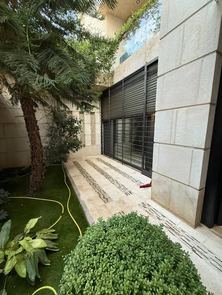 شقة فارغة مميزة للإيجار في ضاحية النخيل