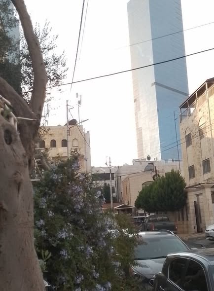محل لإنشاء صيدلية في أم أذينة – خلو 20 ألف - 2
