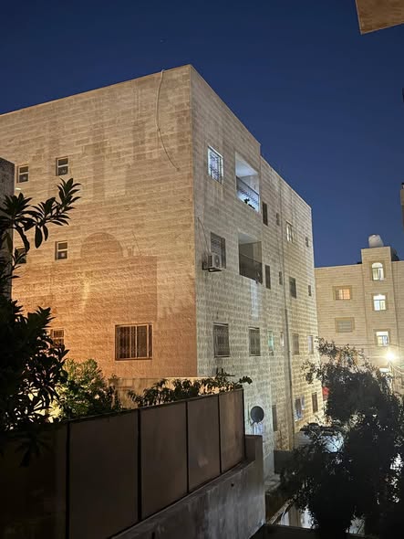 عمارة استثمارية كاملة للبيع في موقع حيوي - 2