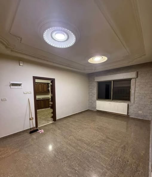 شقة فاخرة للإيجار في خلدا - 200م - 3