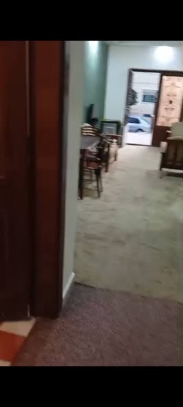 شقة مفروشة للإيجار في المدينة الرياضية مع كراج وحارس