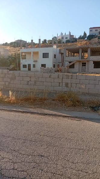 بيتين للبيع في جرش إطلالة مميزة ومساحة واسعة - 2