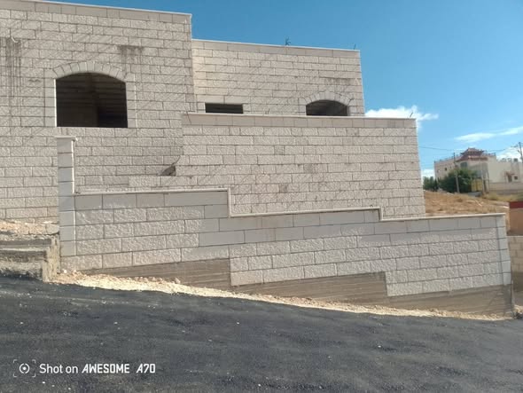 بيت عظم فاخر للبيع في الزرقاء - شومر