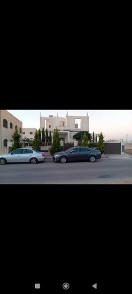 فيلا مستقلة فاخرة في المقابلين - موقع استراتيجي