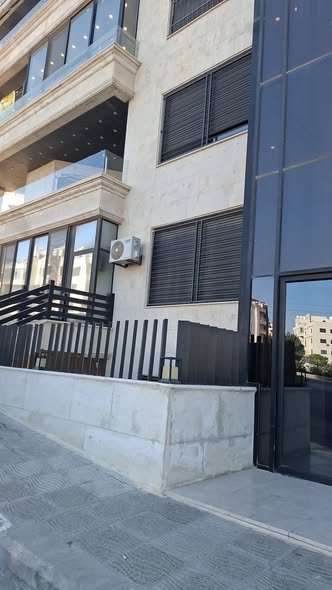 شقة فاخرة للبيع في أبو نصير - إطلالة رائعة