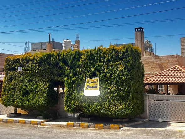 منزل فاخر للبيع في أبو علندا مع دخل استثماري جاهز