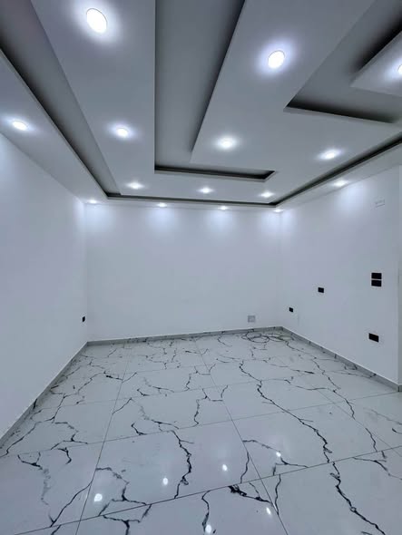شقة أرضية فاخرة للايجار في اربد - 200م