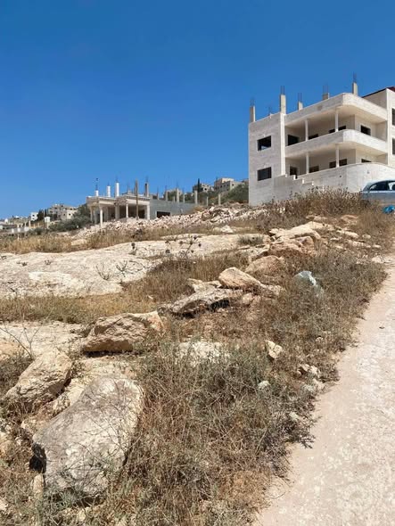 أرض سكنية فاخرة للبيع في بيت راس - 5
