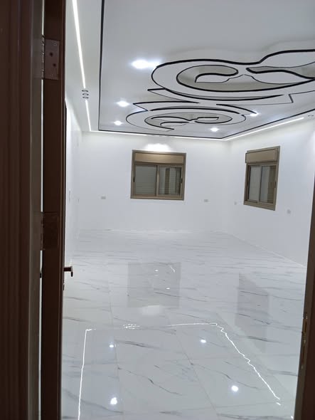 قصر ريفي فاخر ومجمع زراعي استثماري