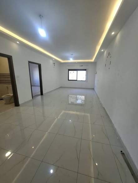 شقة فاخرة للإيجار في الجاردنز