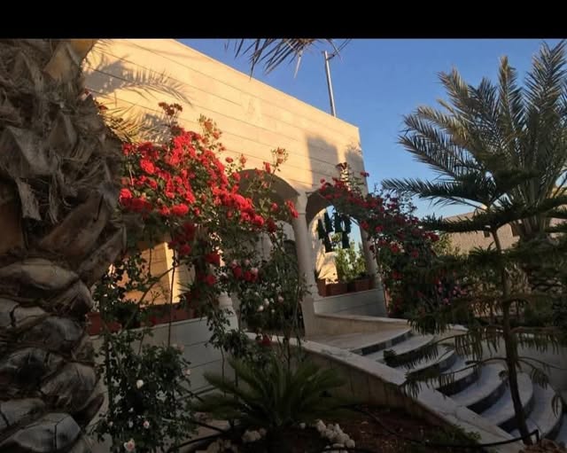 بيت فاخر للبيع في اليادودة – إسكان إشكو