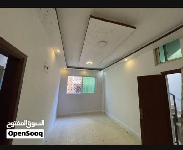 شقة للإيجار في الزرقاء - الغويرية