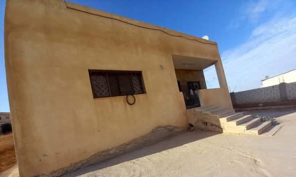 بيت مستقل للبيع في جاوا - الحي الشرقي بسعر مميز - 2