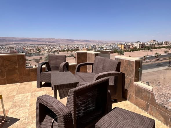 روف مفروش للإيجار في العقبة - إطلالة بحرية - 5