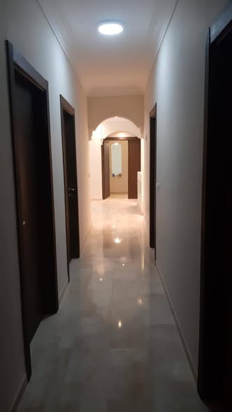 شقة فاخرة للإيجار في الكرسي - 240م - 3