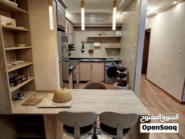 شقة فاخرة مفروشة للإيجار في الجبيهة - 3