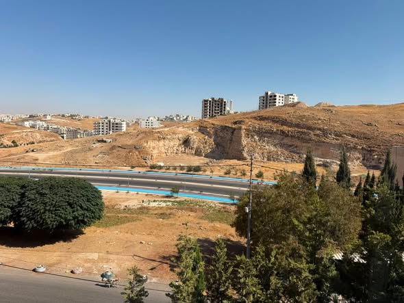 شقة للإيجار في دير غبار