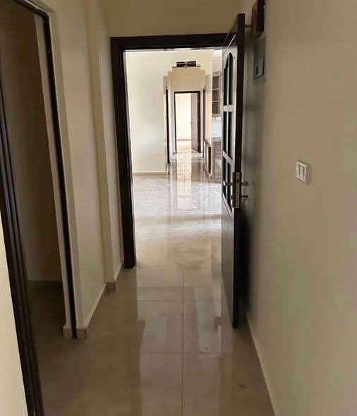 شقة واسعة للإيجار في المدينة الرياضية