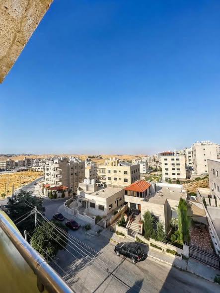 شقة فاخرة مجددة للبيع في شفا بدران - 2