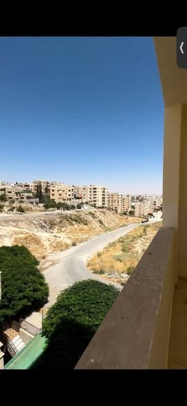 شقة فاخرة 145م في الزرقاء الجديدة بسعر مغري - 4
