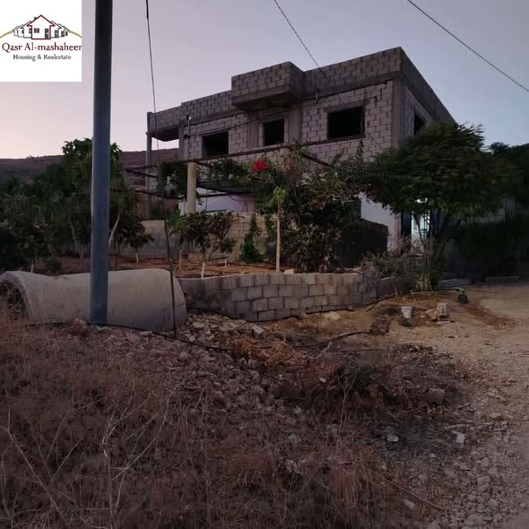 فرصة استثمارية: بيت مع دونم كامل في راجب