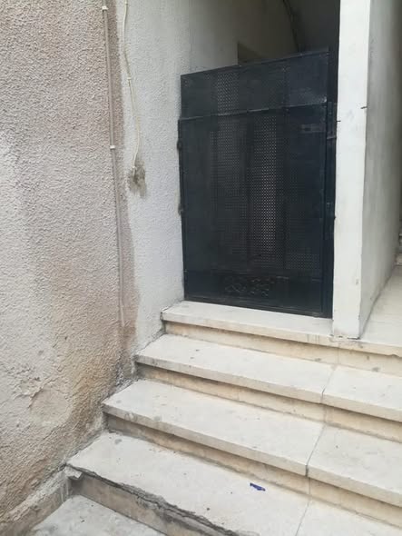 شقة طابق أول للبيع في جبل النصر بسعر خيالي - 3