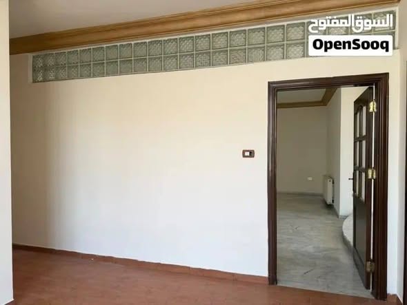شقة أرضية فاخرة للإيجار في دابوق