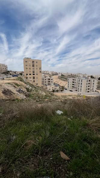 أرض فاخرة للبيع في ضاحية الرشيد - 2