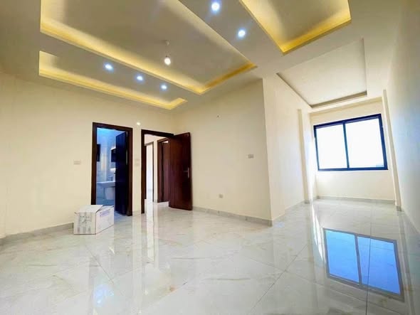 شقة فاخرة شبه أرضي للبيع في طبربور - 3