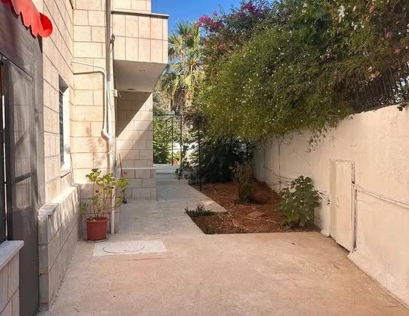 شقة فاخرة للإيجار في عبدون - طابق شبه أرضي - 2