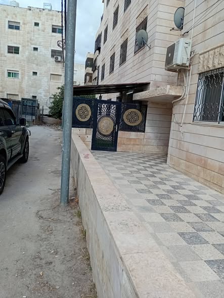 شقة سكنية فاخرة بحديقة مستقلة للبيع في إربد – شارع الهاشمي - 3