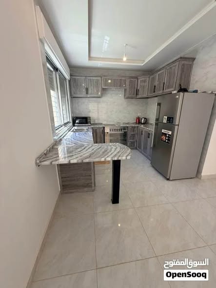 شقة جديدة مفروشة جزئياً للإيجار في مرج الحمام