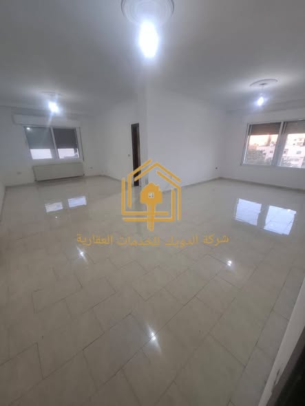 شقة فاخرة للإيجار في دير غبار