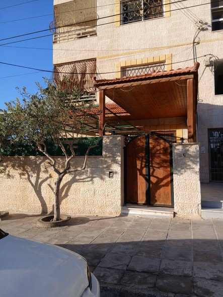 شقة فاخرة للبيع في الزرقاء الجديدة البتراوي
