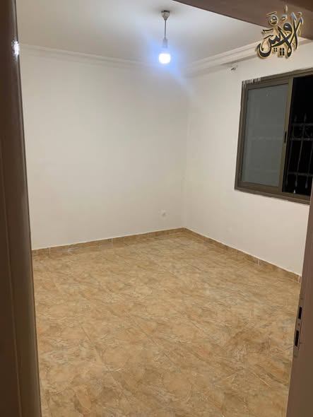 شقة طابق أرضي للبيع في إسكان الضباط - 3