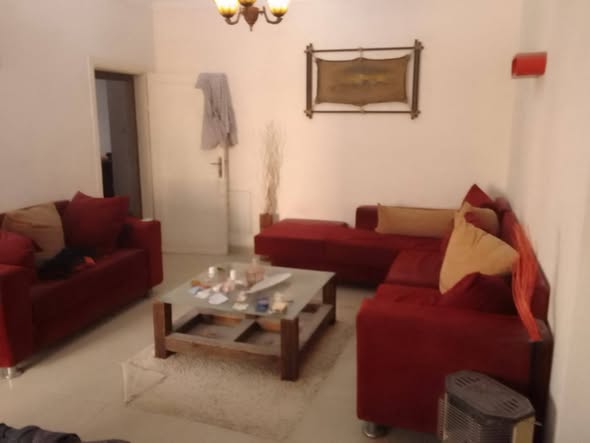 شقة فاخرة للبيع في الجبيهة - مفروشة بأثاث طبيعي