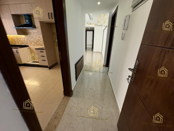 شقة فاخرة للإيجار في دير غبار مع مصعد وكراج - 4
