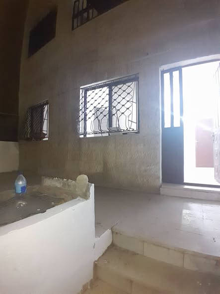 شقة أرضية فاخرة للإيجار في ضاحية الأمير حسن